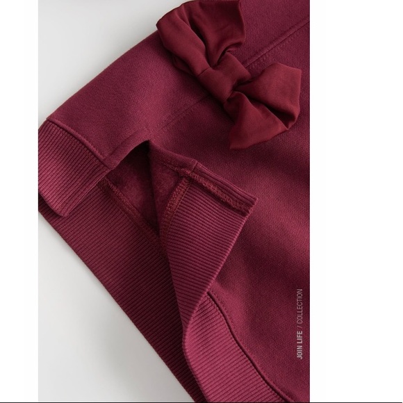 Burgundy bow sweater shirt - Picture 4 of 6